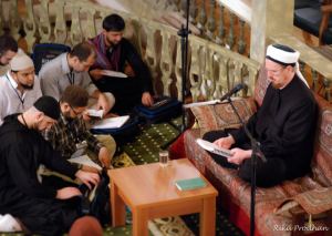 جانب من درس الشيخ المفكر عبد الحكيم مراد في برنامج الرحلة السنوي. الصورة من مدونة الخواجة.